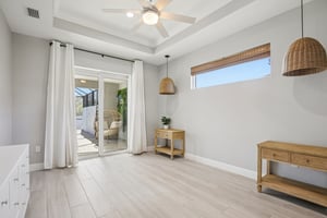 Miami Cir-S1104-019.jpg