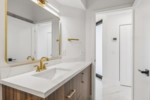 NW 8th Cir-S1108-023.jpg