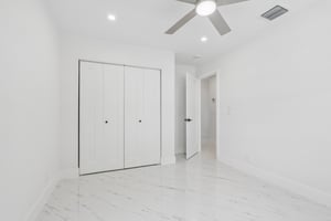 NW 8th Cir-S1108-027.jpg