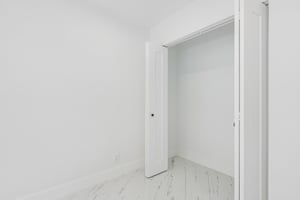NW 8th Cir-S1108-029.jpg