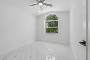 NW 8th Cir-S1108-030.jpg