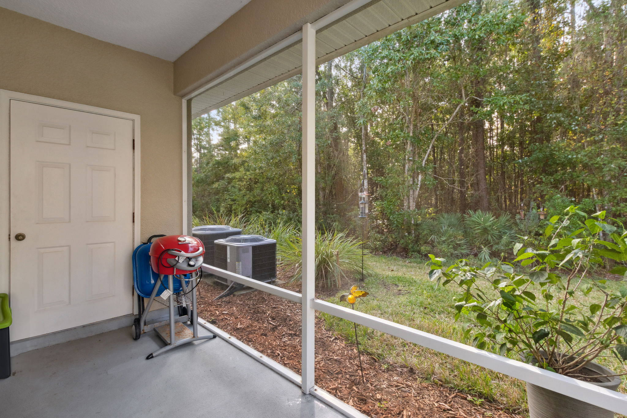 Screened-in Porch