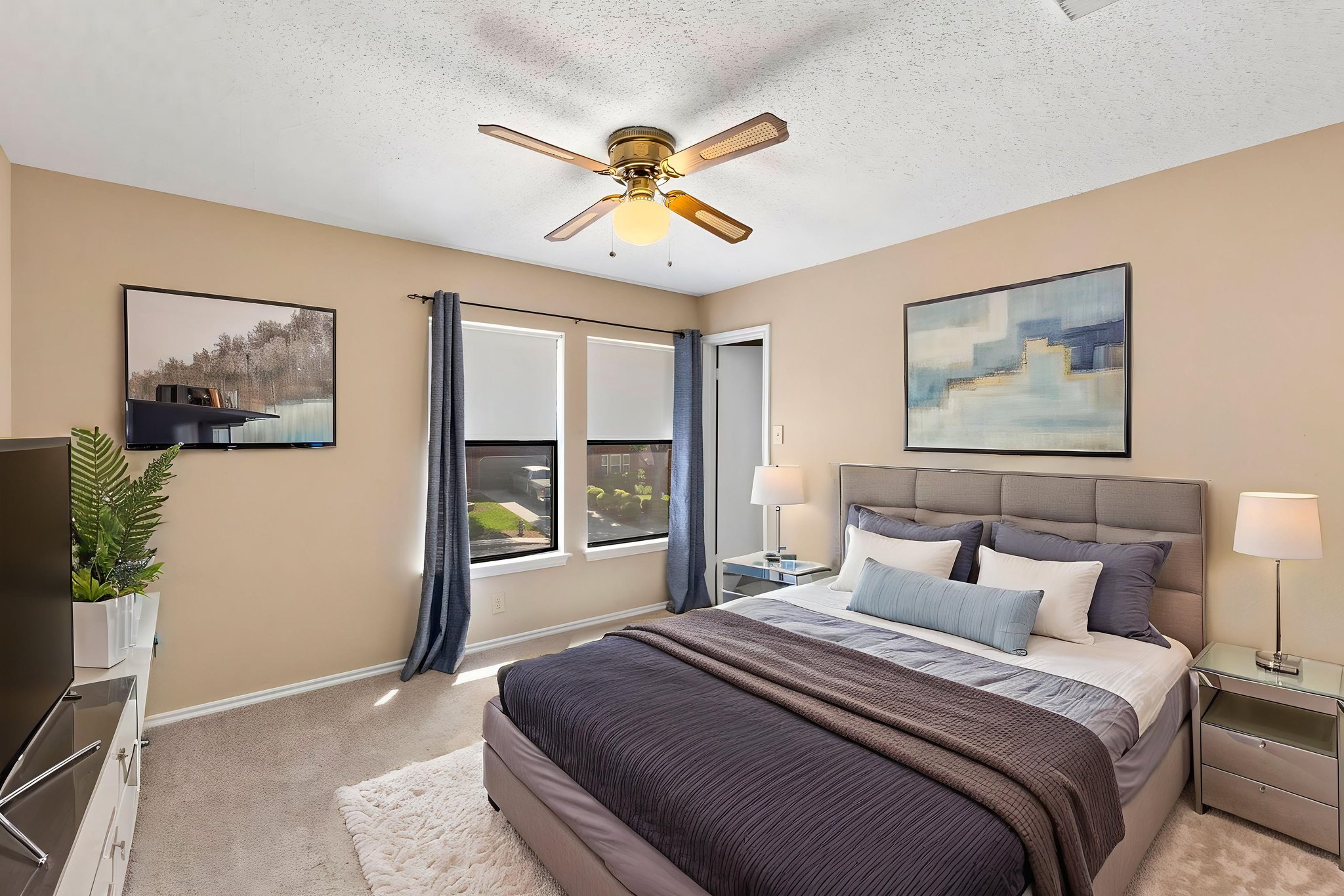 IMG_7555 virtually staged.jpeg