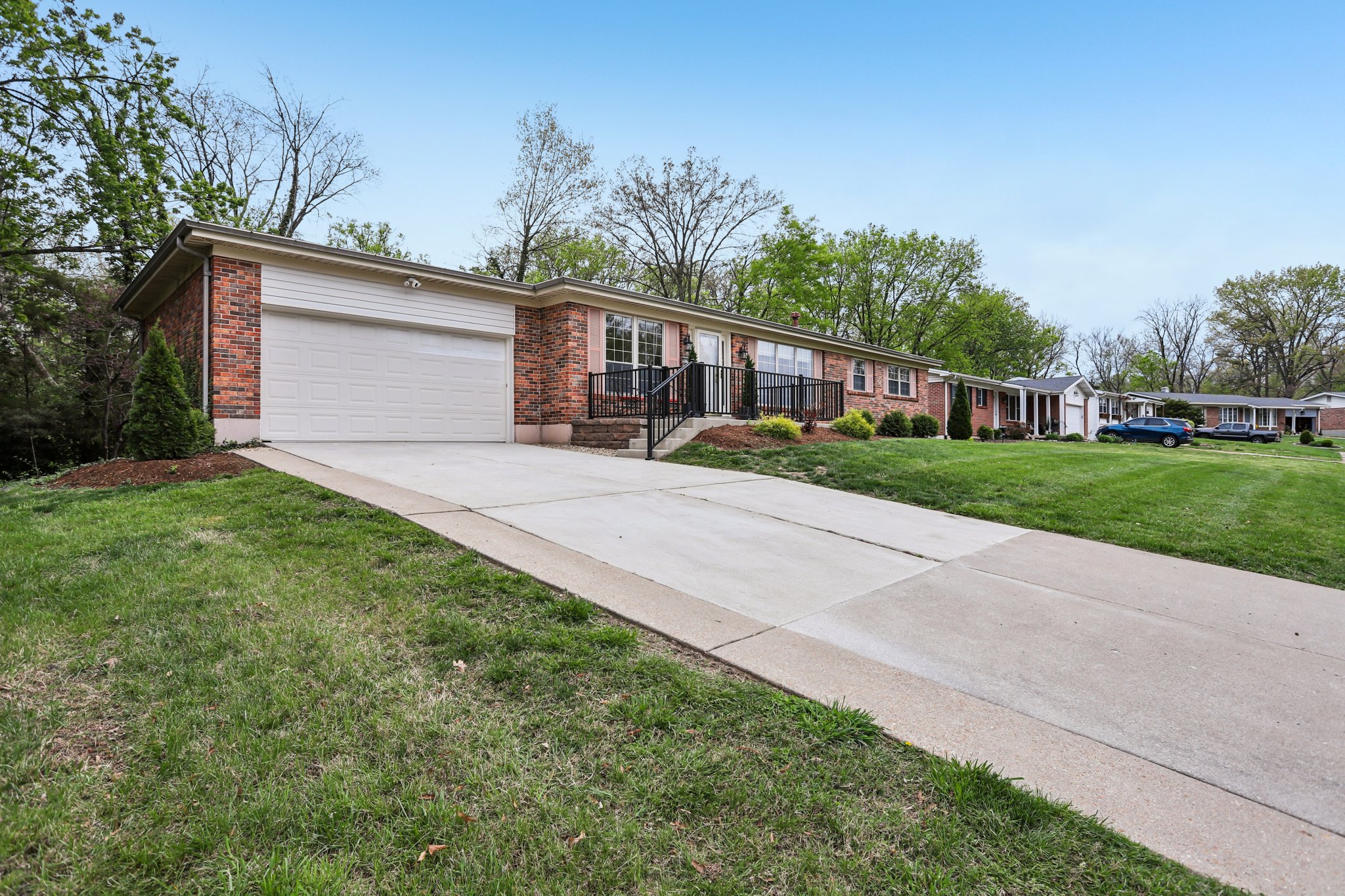 Yorkshire Estates Dr-S1104-002.jpg