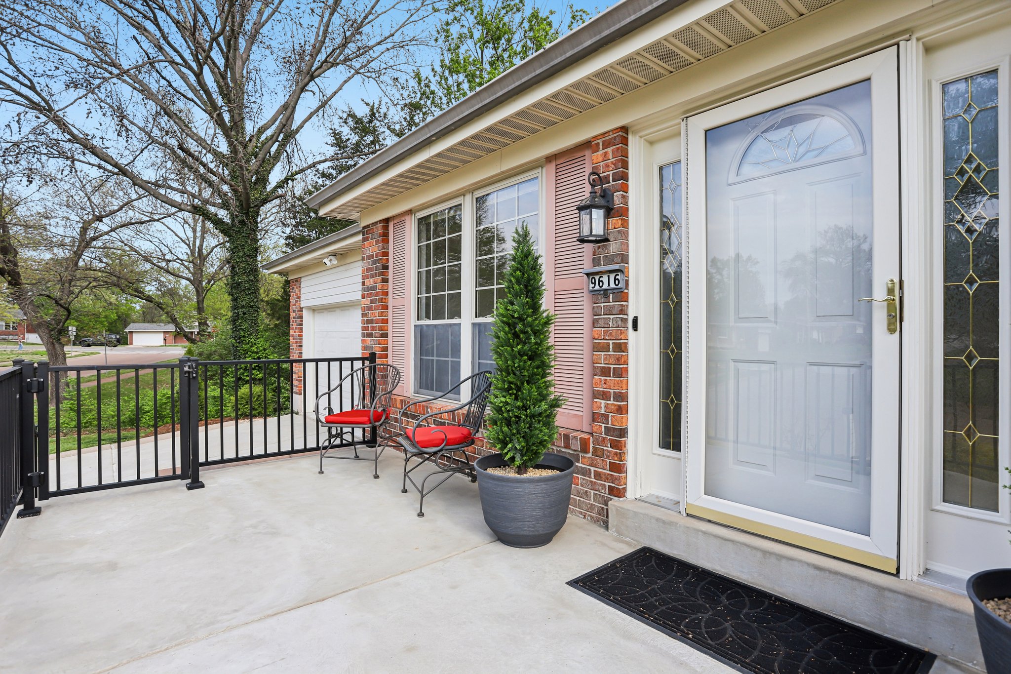 Yorkshire Estates Dr-S1104-004.jpg