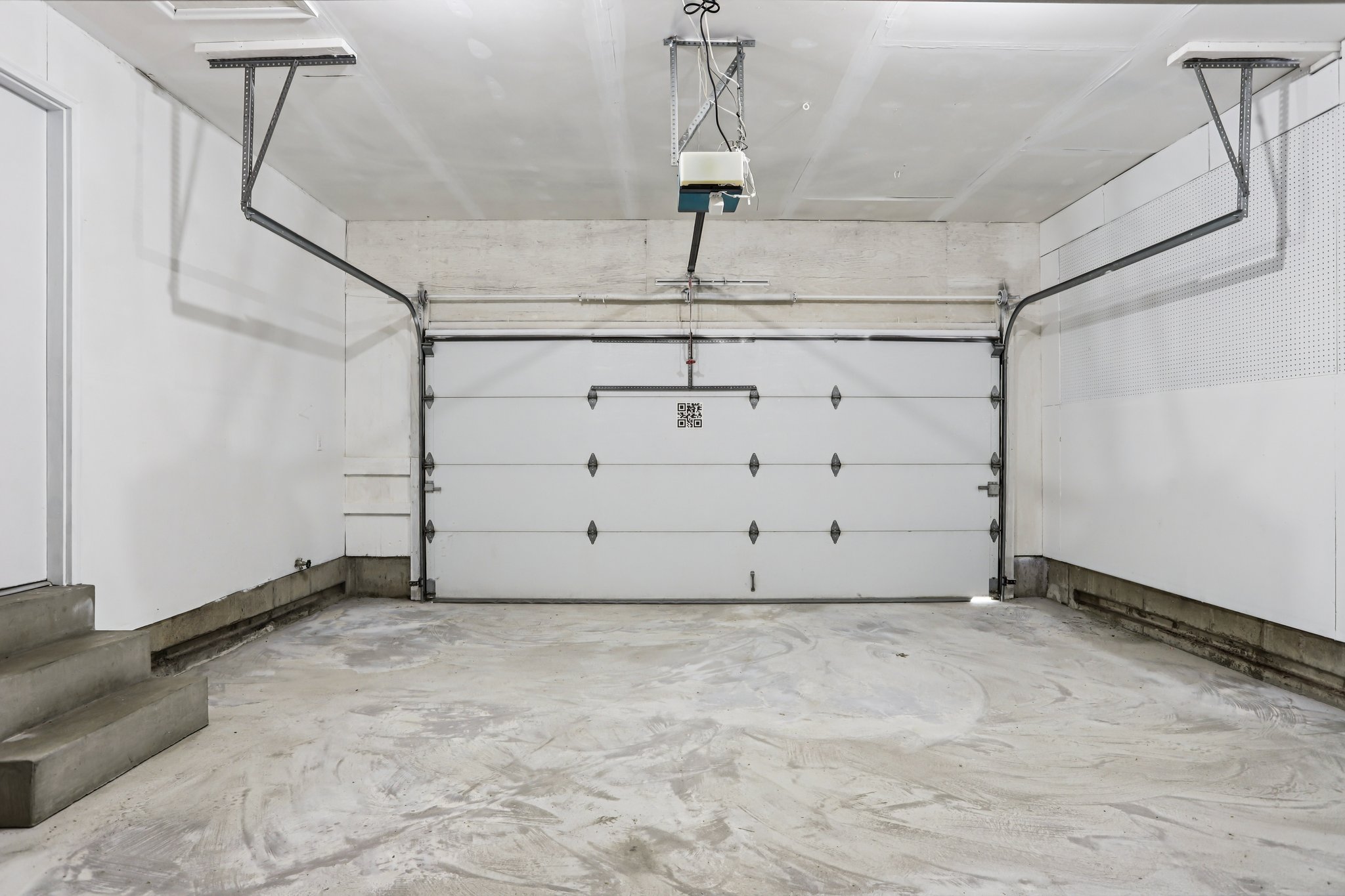 Yorkshire Estates Dr-S1104-016.jpg