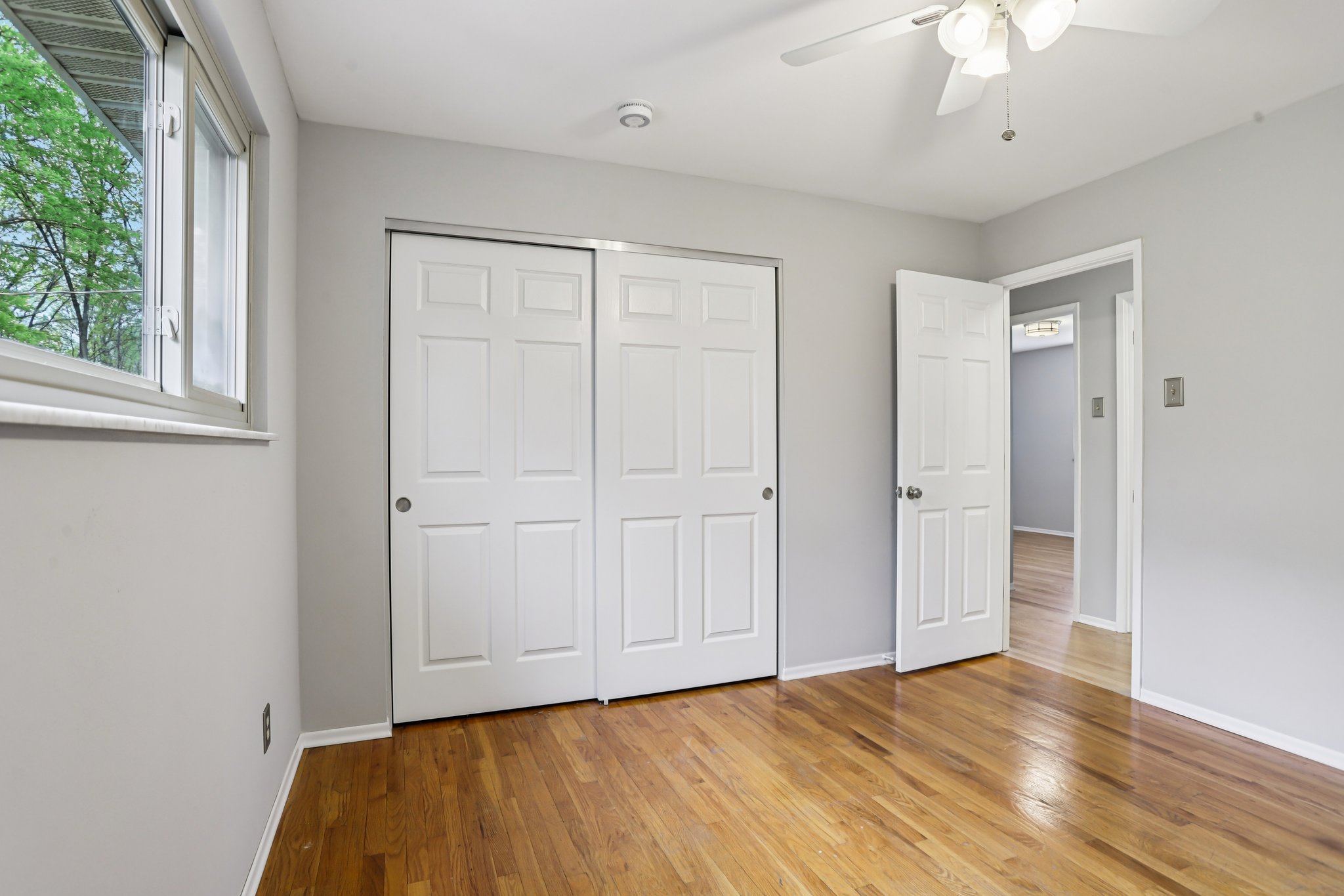 Yorkshire Estates Dr-S1104-018.jpg