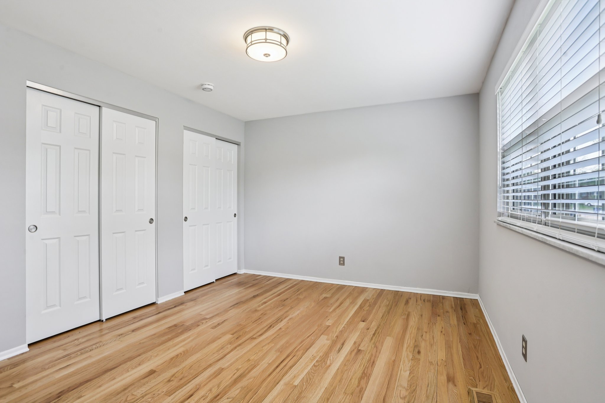 Yorkshire Estates Dr-S1104-023.jpg