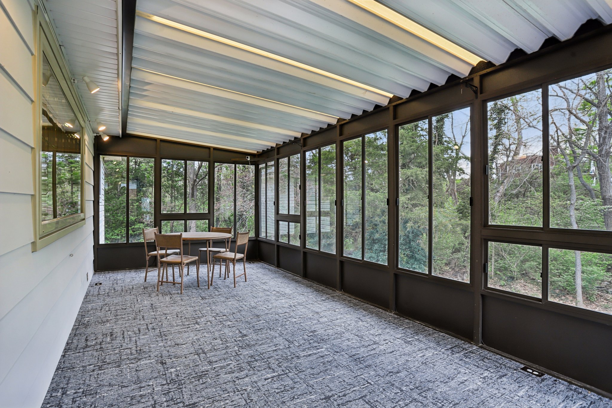 Yorkshire Estates Dr-S1104-029.jpg