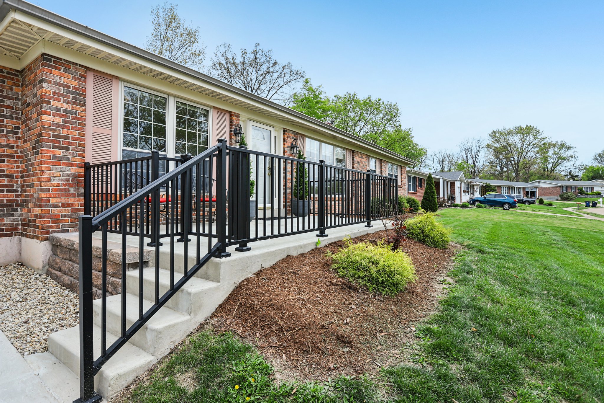 Yorkshire Estates Dr-S1104-031.jpg