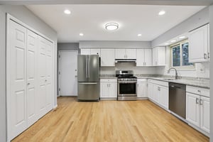 Yorkshire Estates Dr-S1104-009.jpg