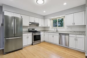 Yorkshire Estates Dr-S1104-010.jpg