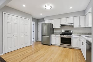 Yorkshire Estates Dr-S1104-011.jpg