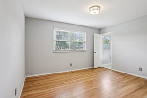 Yorkshire Estates Dr-S1104-022.jpg