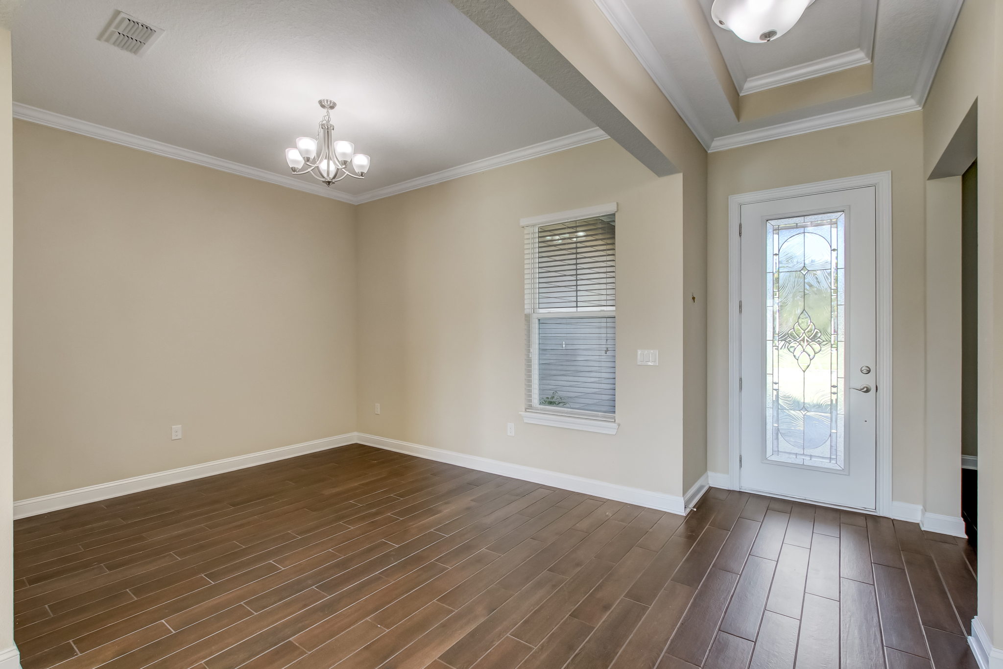 Foyer/Dining Room