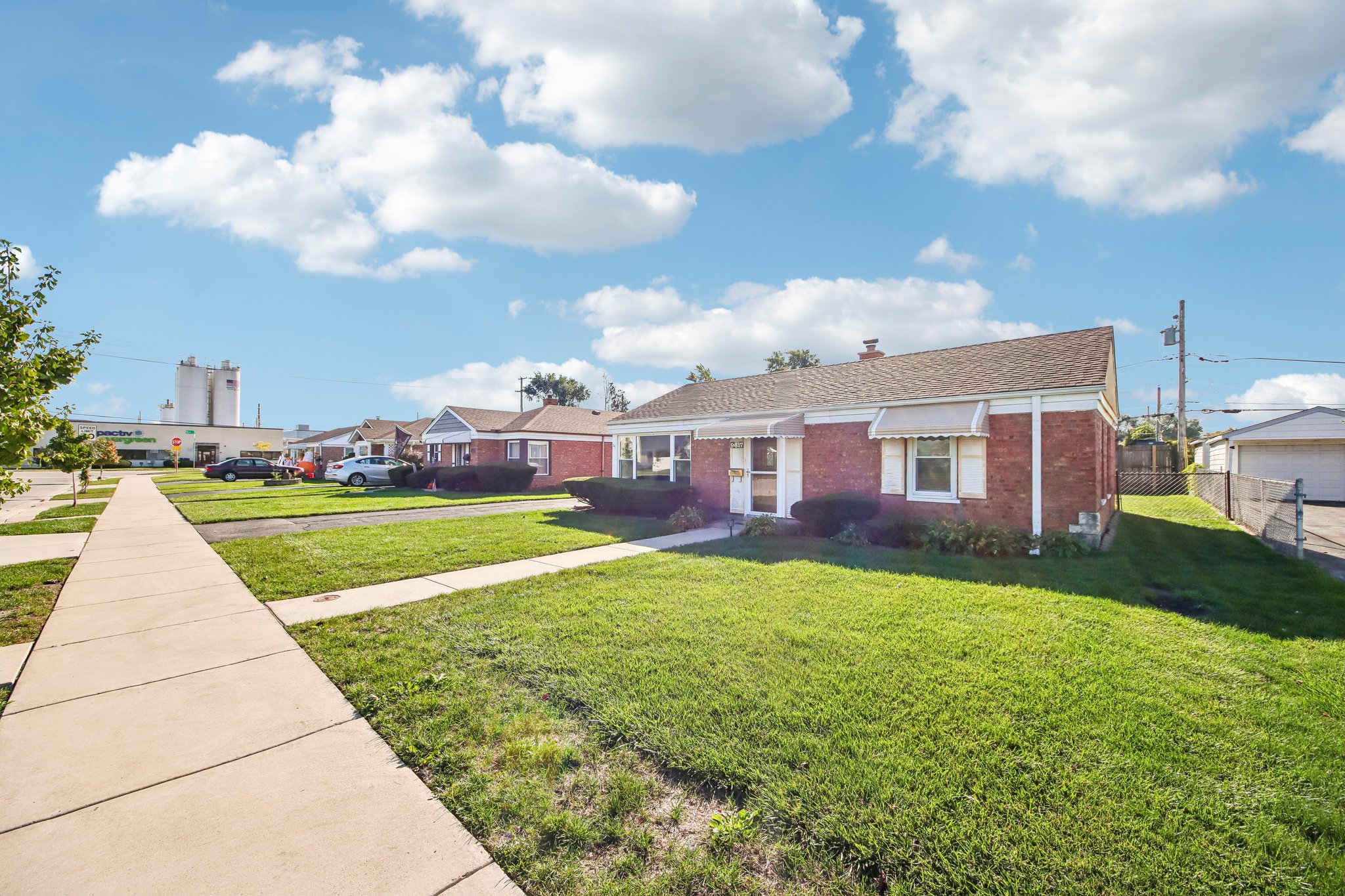 Richard Ave-S2310-003.jpg