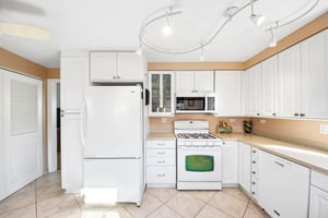 Richard Ave-S2310-011.jpg