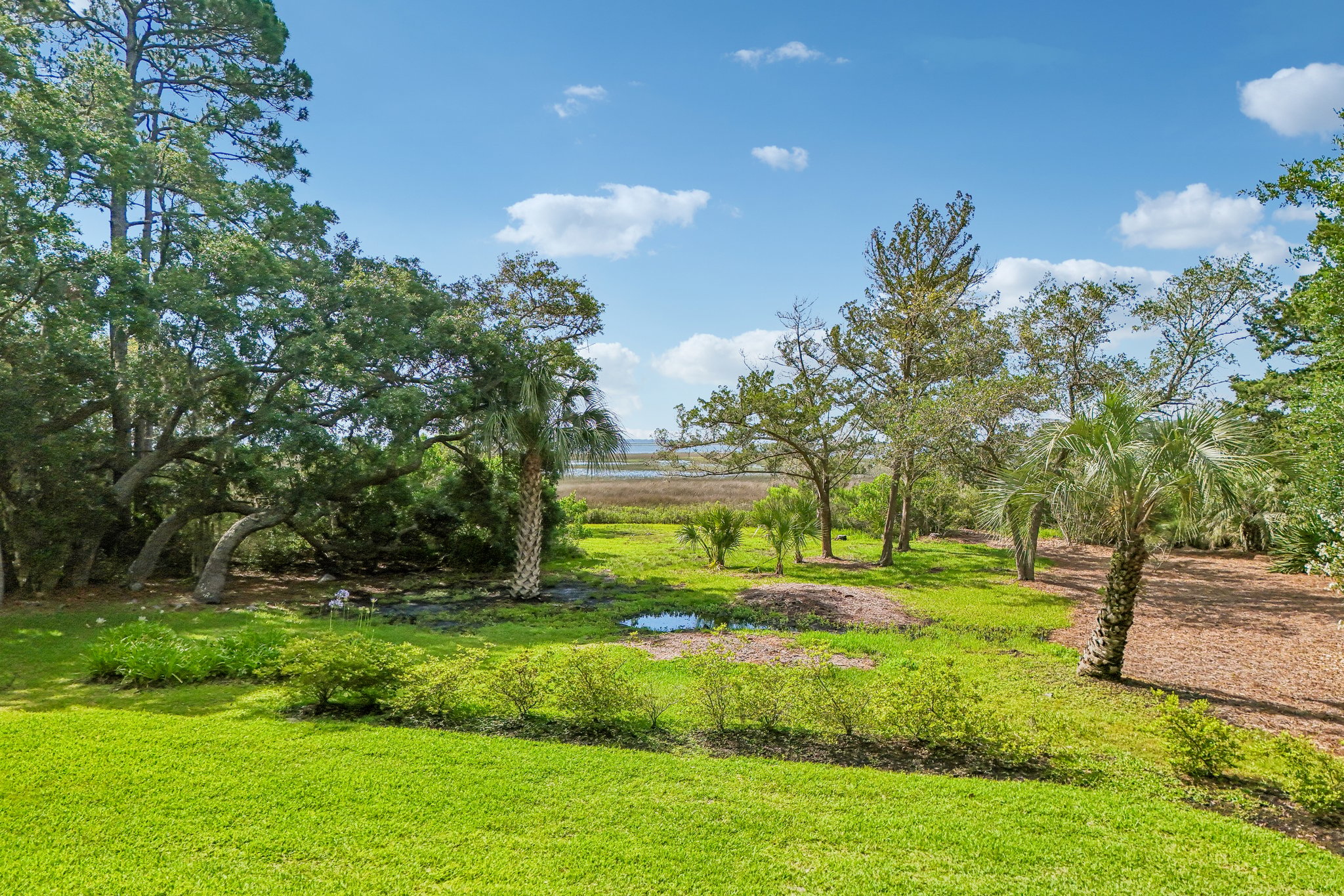 Marsh Lakes Dr-S1805-002.jpg