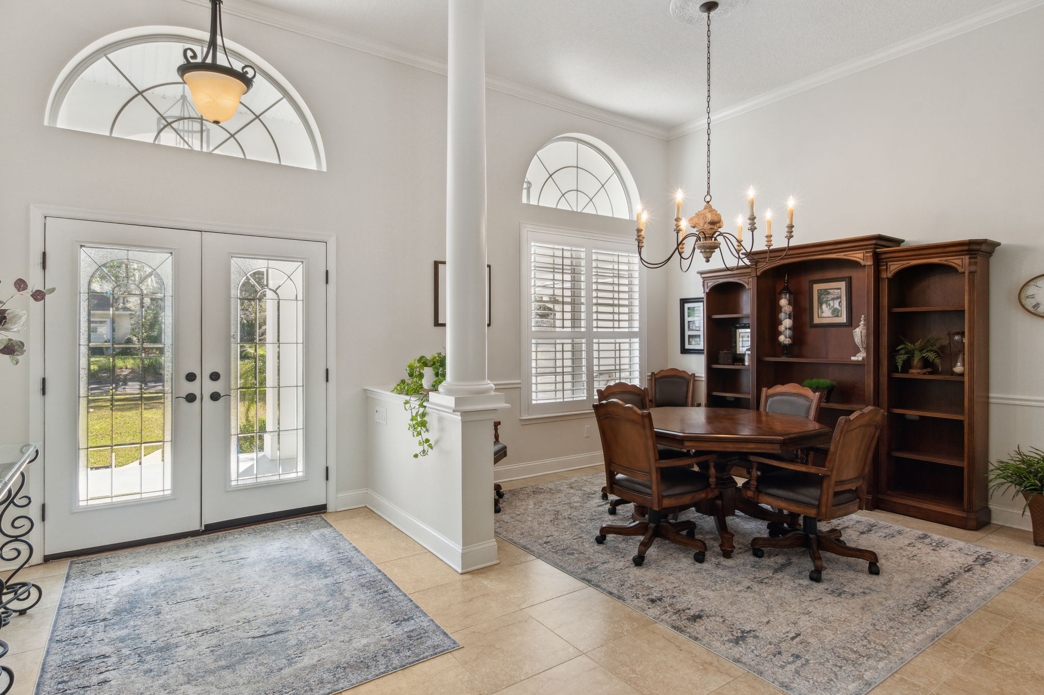 Foyer/Dining Room