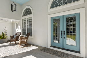 Front Porch/Entrance