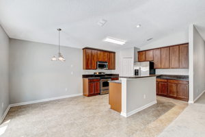 Kitchen/Breakfast Area