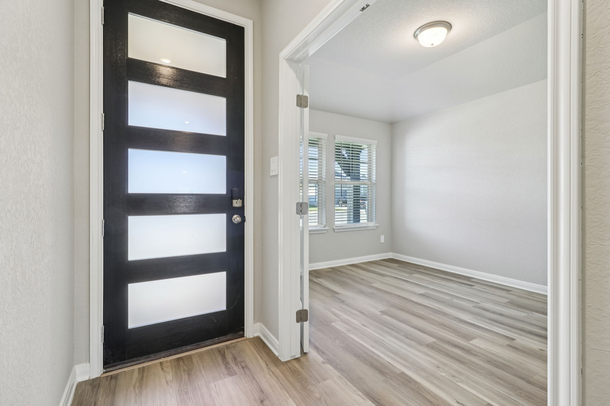 San Antonio East - Catalina - 9619 Grand Via Blvd Converse TX 78109 - 006