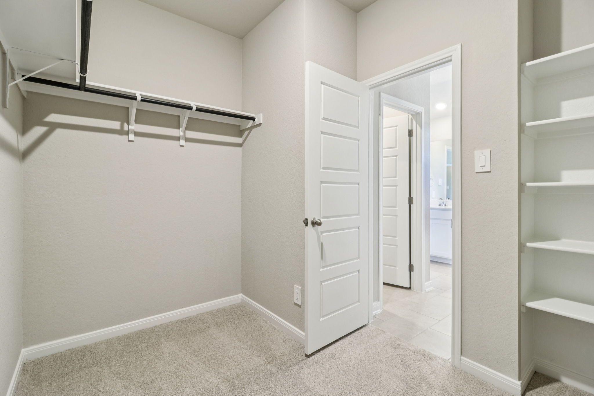 San Antonio East - Catalina - 9619 Grand Via Blvd Converse TX 78109 - 028