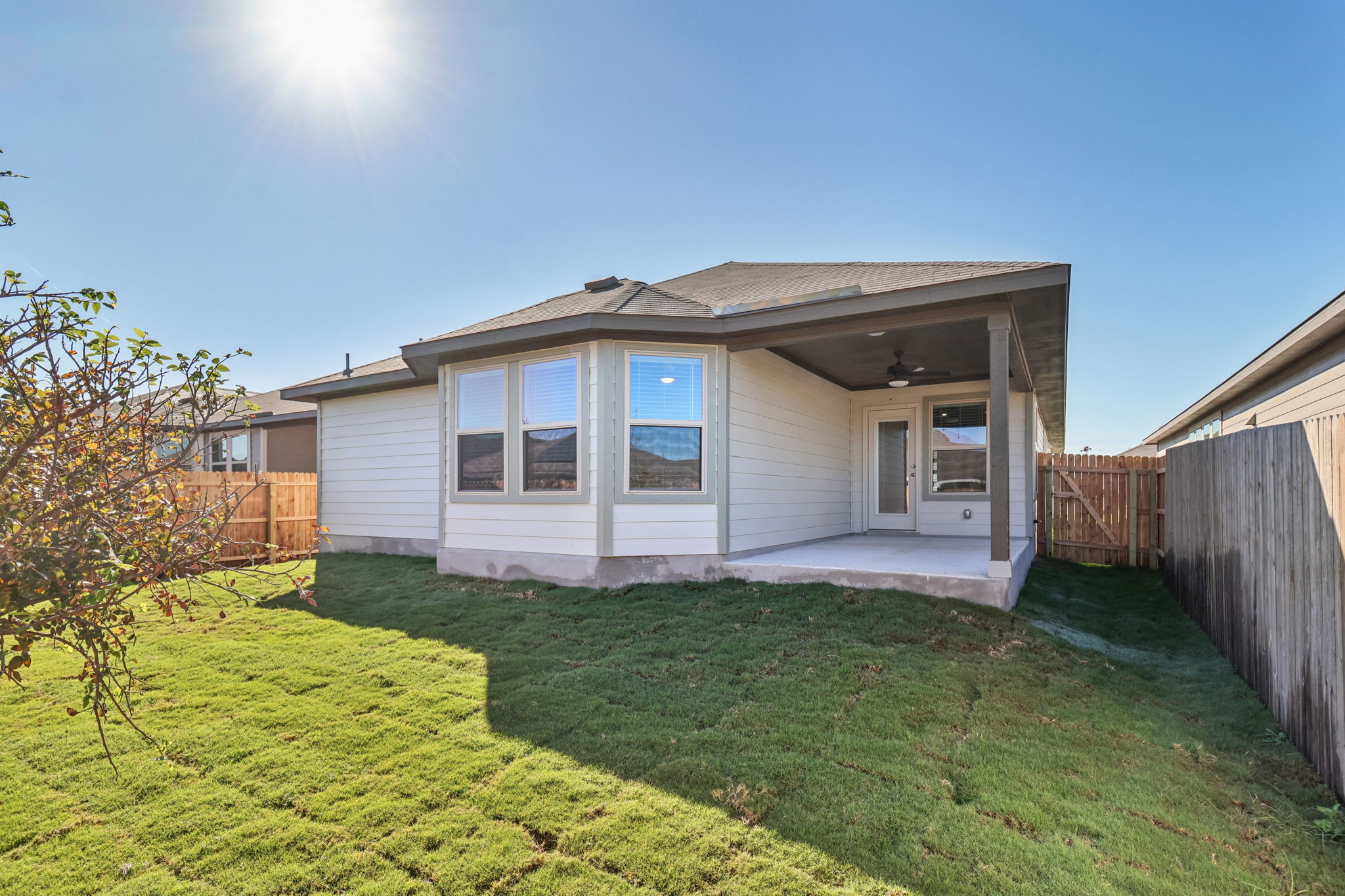 San Antonio East - Catalina - 9619 Grand Via Blvd Converse TX 78109 - 043