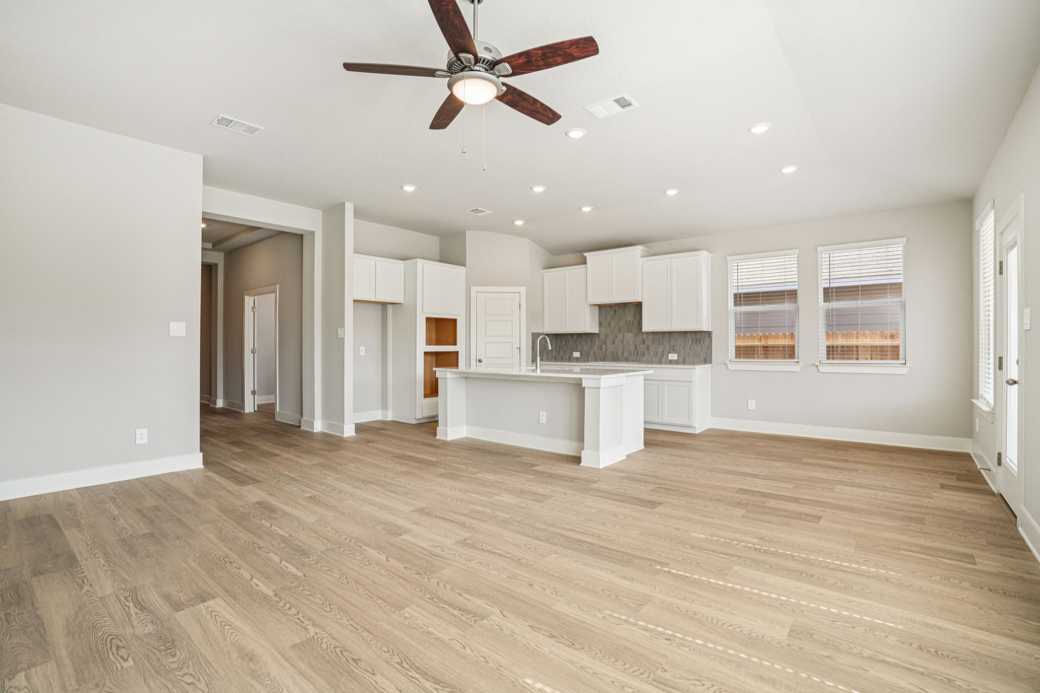 San Antonio - Estancia Ranch - 962 Earp Blvd Timberwood Park TX 78260 - 011