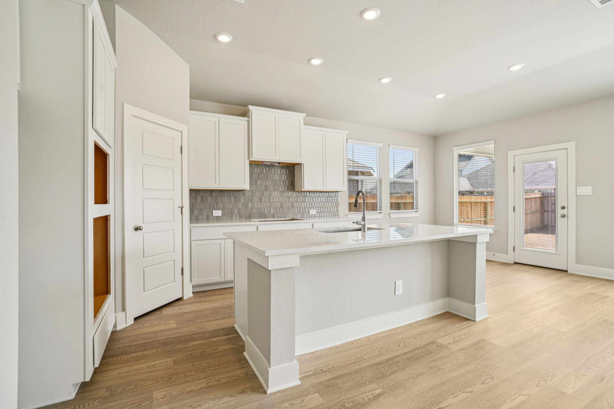 San Antonio - Estancia Ranch - 962 Earp Blvd Timberwood Park TX 78260 - 013