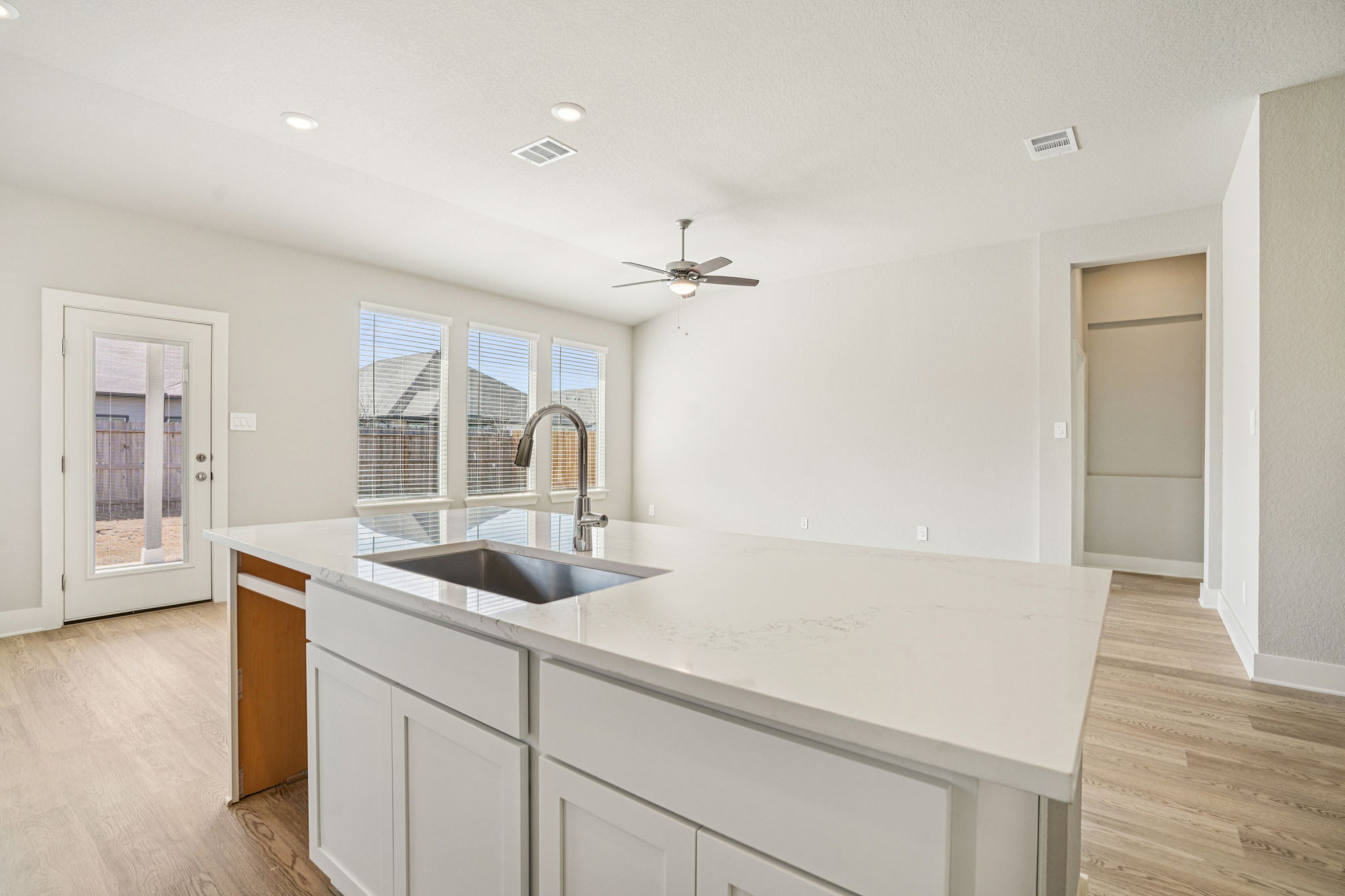 San Antonio - Estancia Ranch - 962 Earp Blvd Timberwood Park TX 78260 - 015