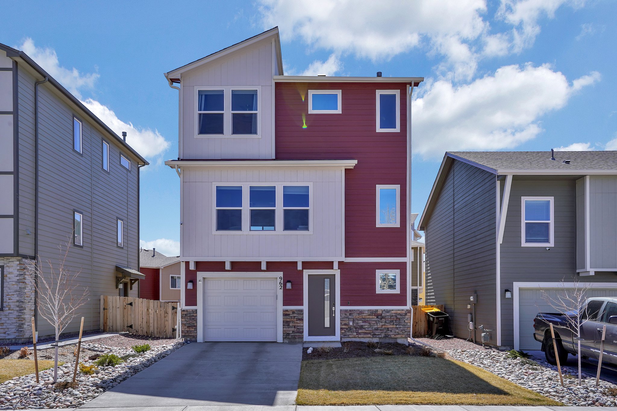 962 Grissom Dr., Colorado Springs, CO 80915 PixVid