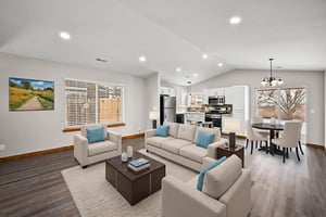 DSC_2962 virtually staged.jpeg