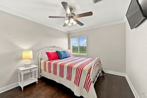 Upper Level Bedroom2a