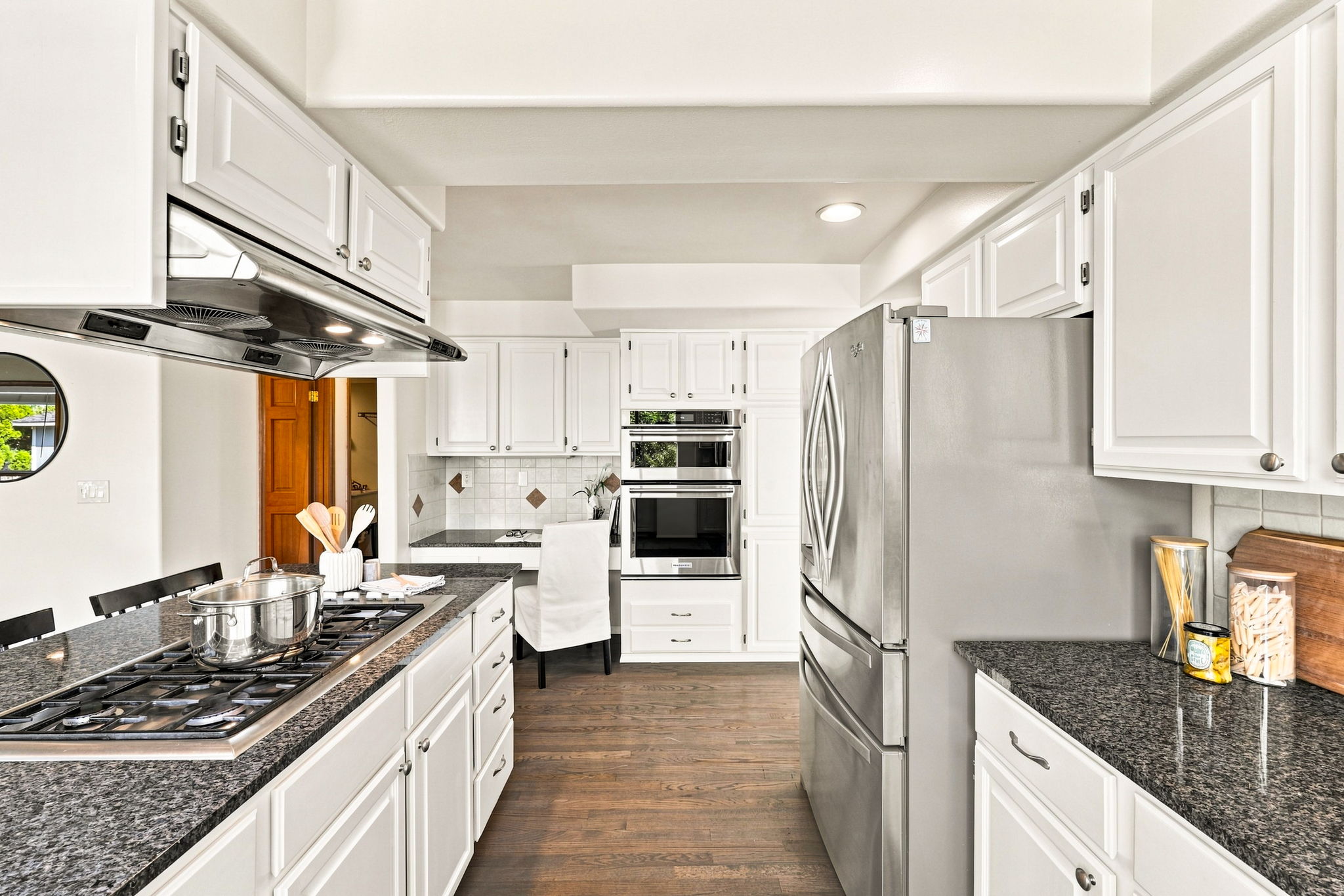Kitchen 1-1