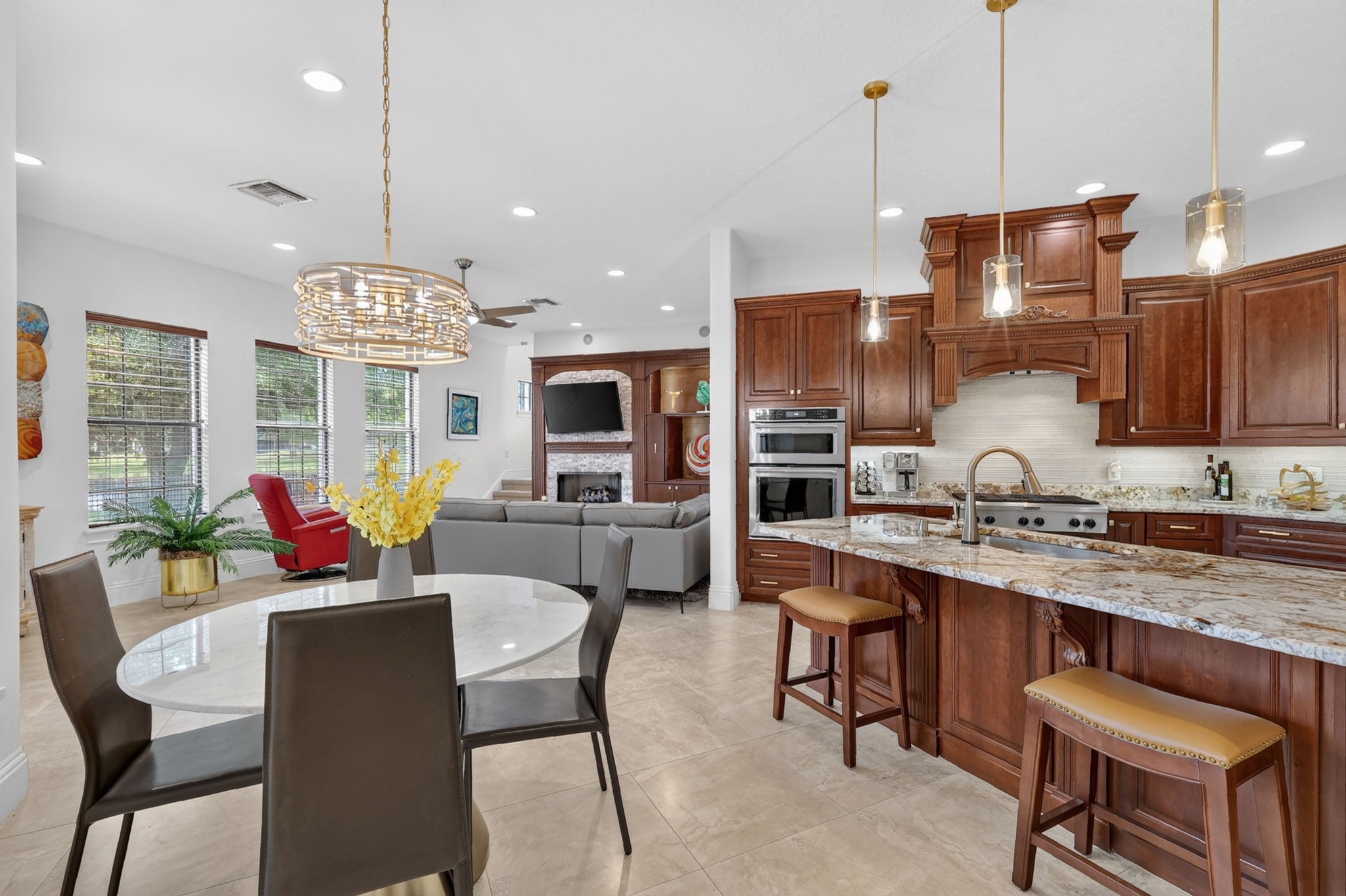 Kitchen/Breakfast Area