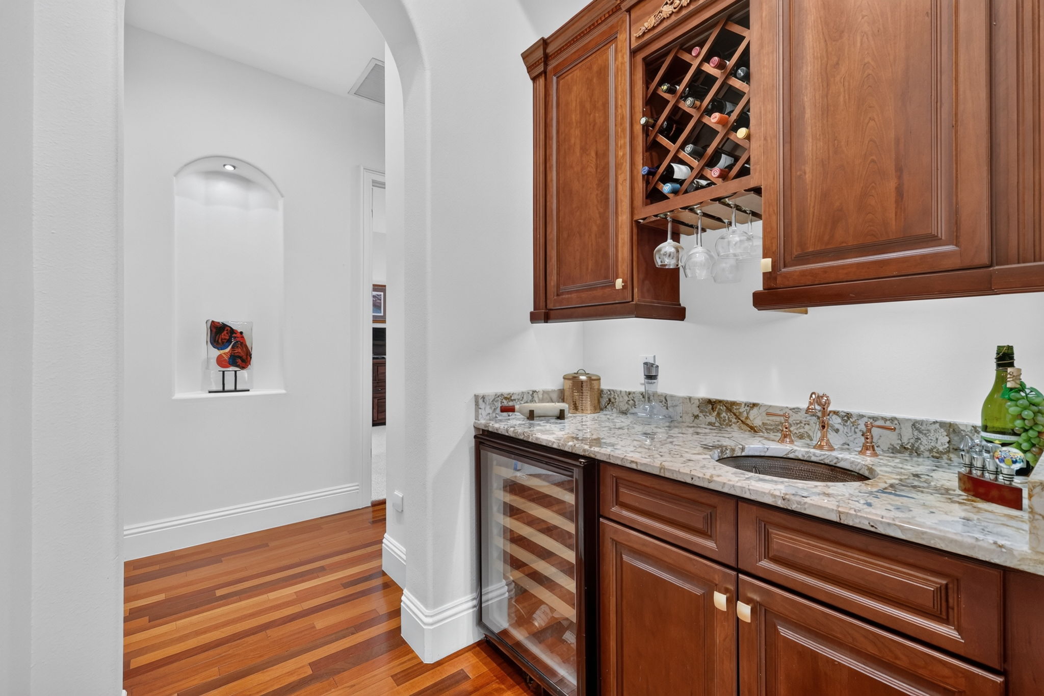 Wet Bar w/ Wine Cooler