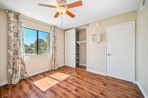 Sepulveda Blvd 5-S1206-017.jpg