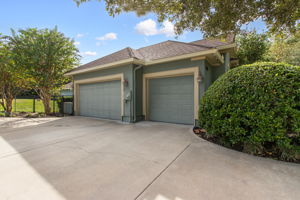 Three Car Garage