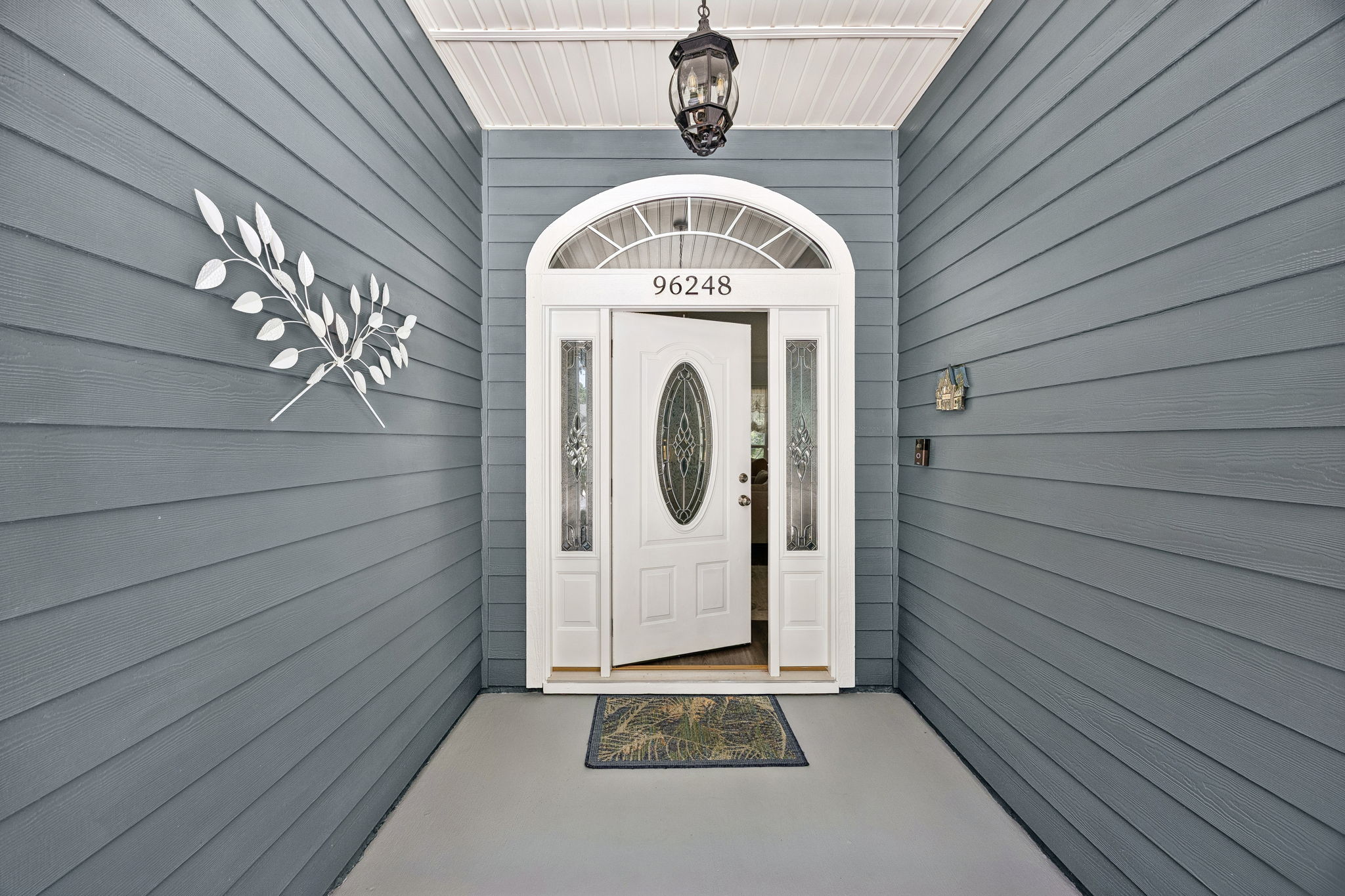Front Entry Detail