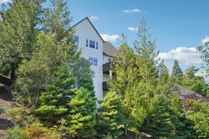 NW Fleischner St-S1308-069.jpg