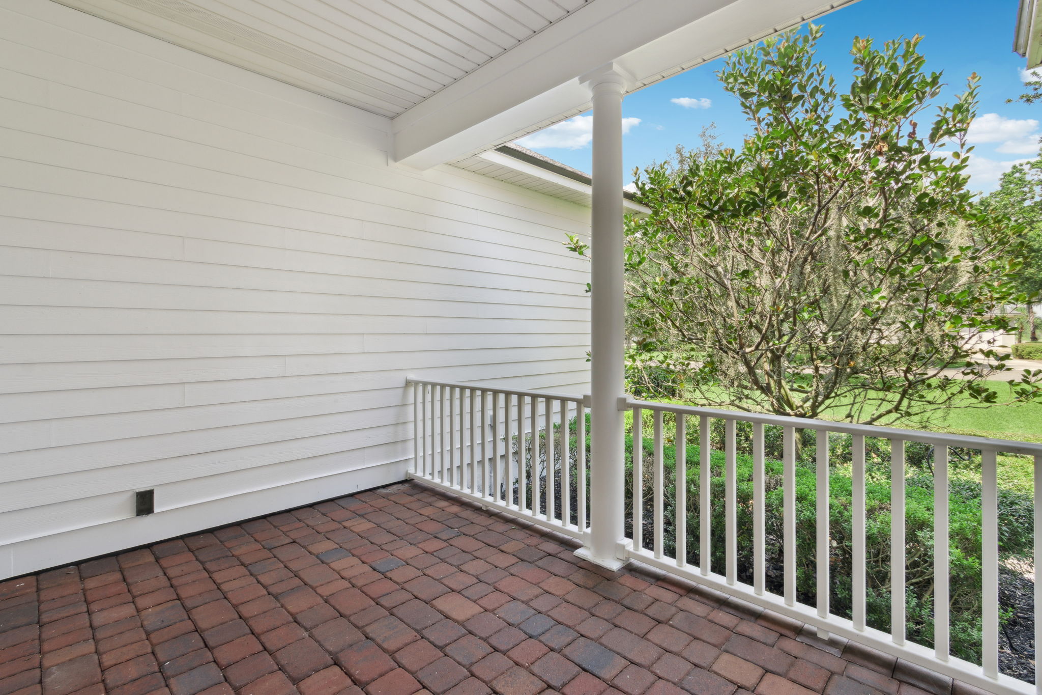 Front Entry Detail