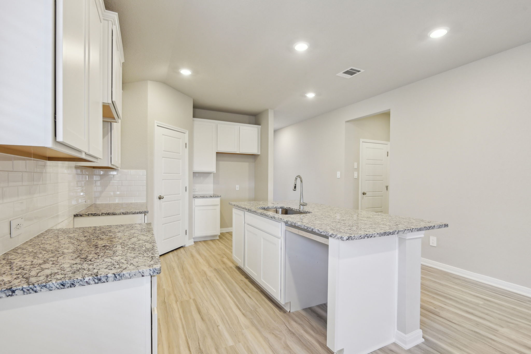  San Antonio- Catalina- 9626 Grand Via Blvd, Converse, TX, 78109-015