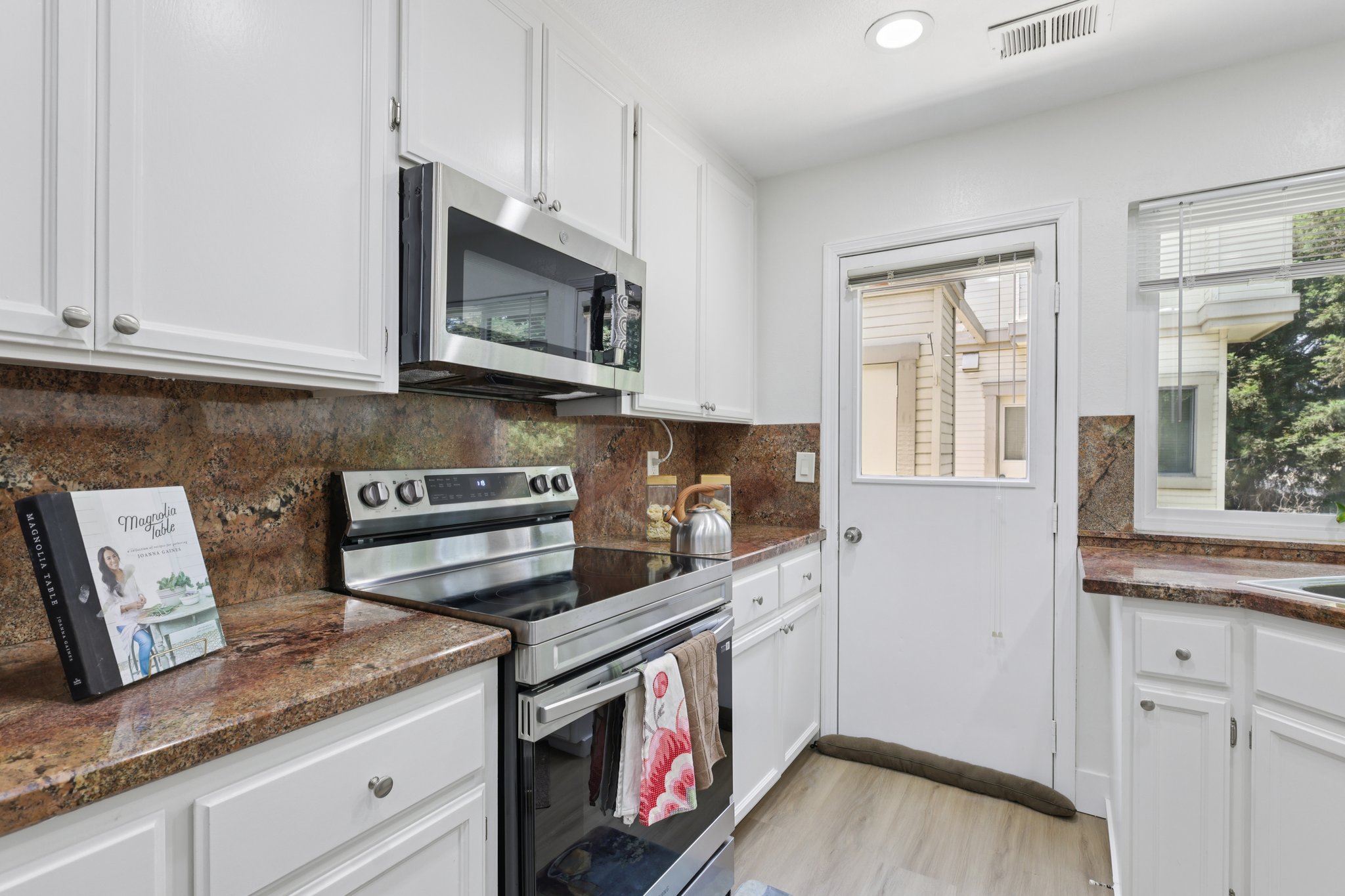 La Mesa Terrace Unit H-2306-009.jpg