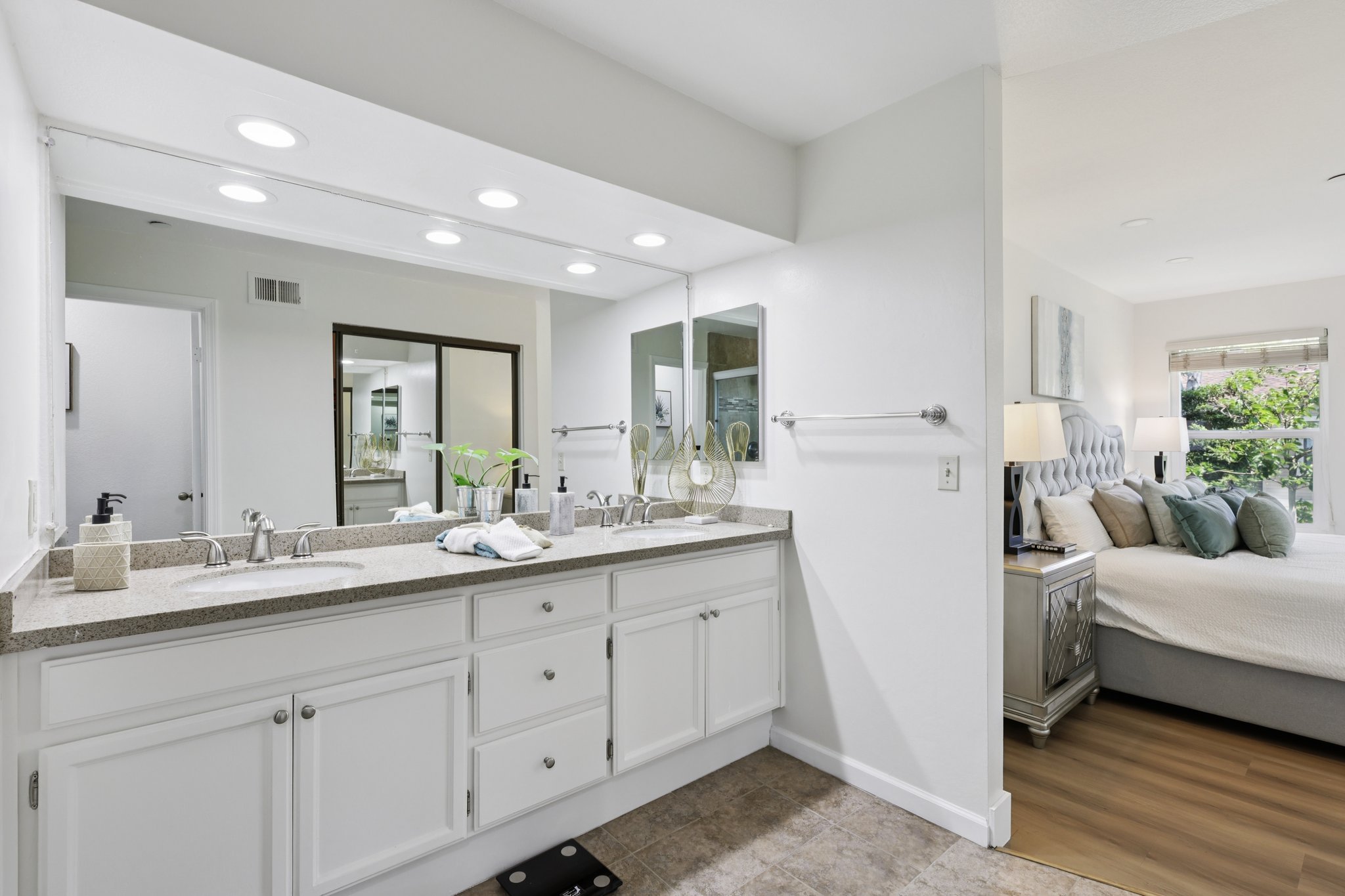 La Mesa Terrace Unit H-2306-023.jpg