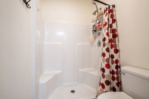  Photo 40