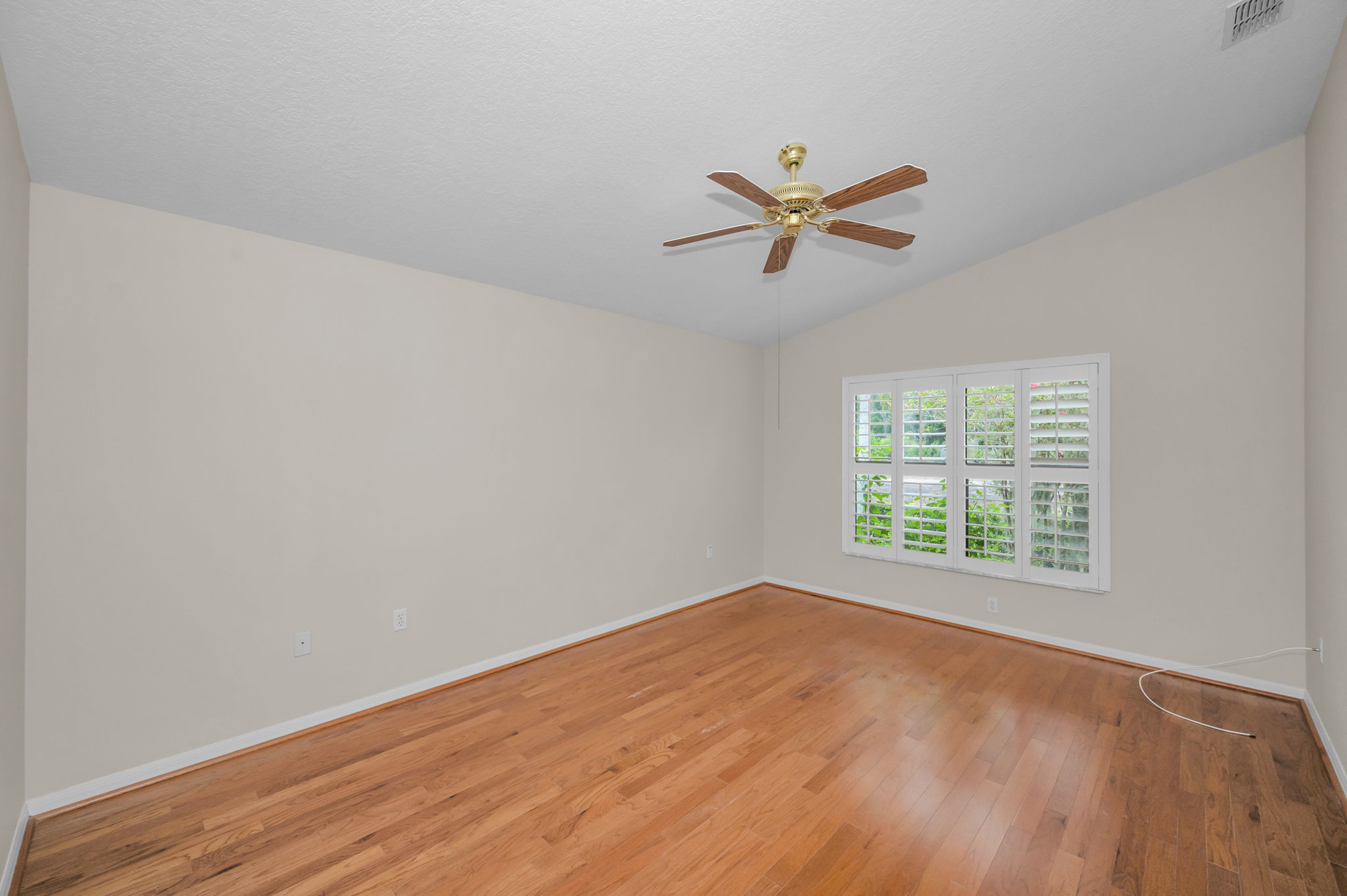 Primary Bedroom1a