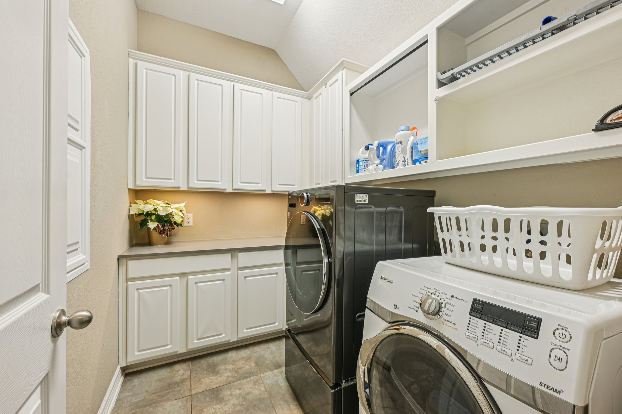 Wildgrove Hollow Dr-S2312-024.jpg