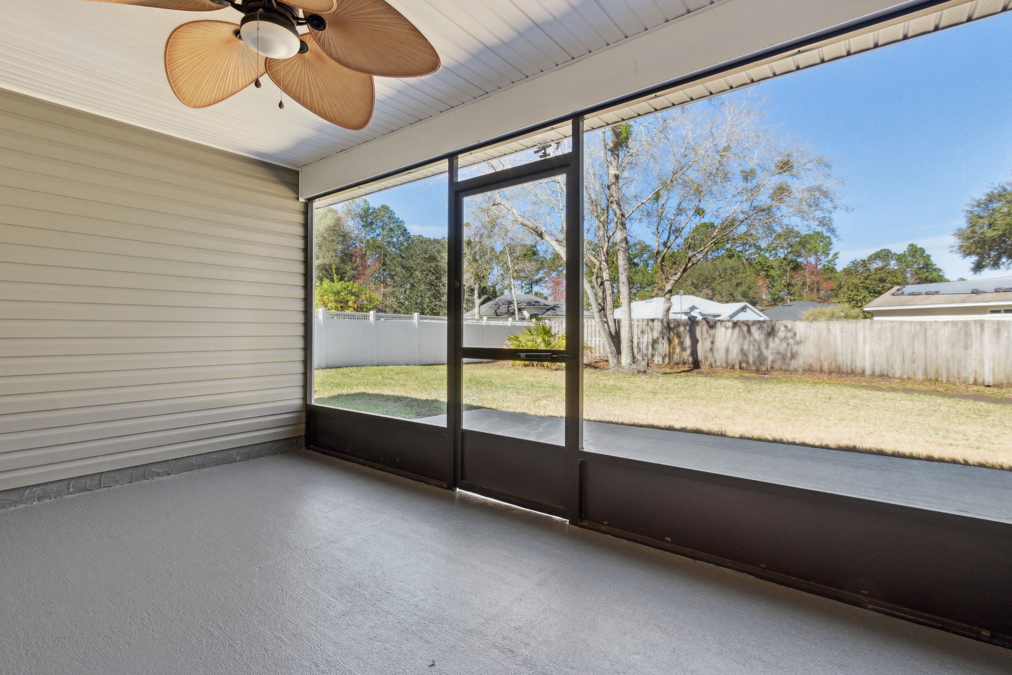 Screened-in Porch