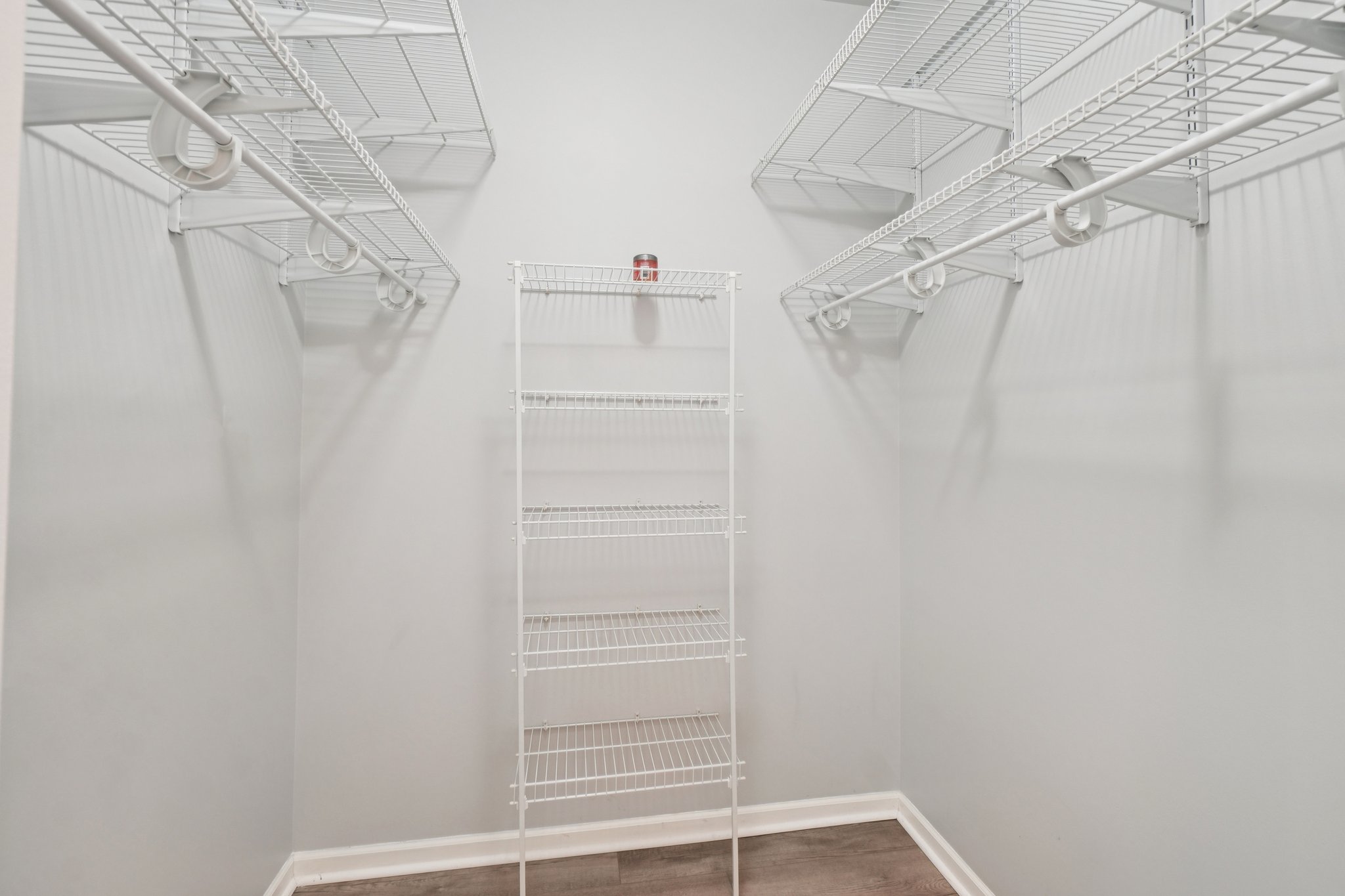 Lakeside Dr 68-S1504-014.jpg